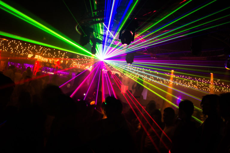 Jeux de lasers en discothèque - LaserNet